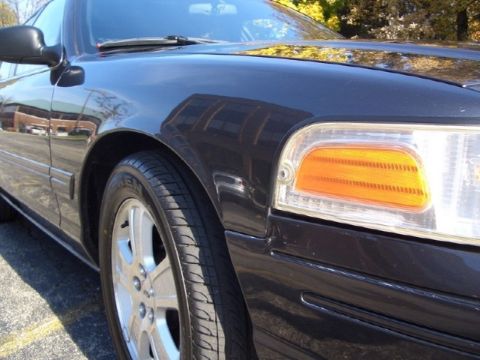 2004 Ford Crown Victoria - 2004 Ford Crown Victoria LX Sport (stock)