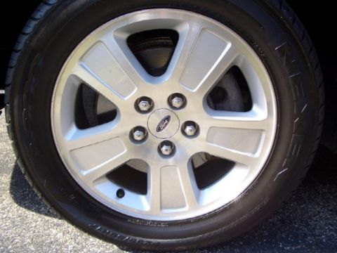 2004 Ford Crown Victoria - 2004 Ford Crown Victoria LX Sport (stock)