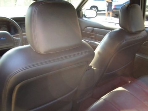 2004 Ford Crown Victoria - 2004 Ford Crown Victoria LX Sport (stock)