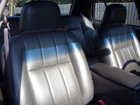 2004 Ford Crown Victoria - 2004 Ford Crown Victoria LX Sport (stock)