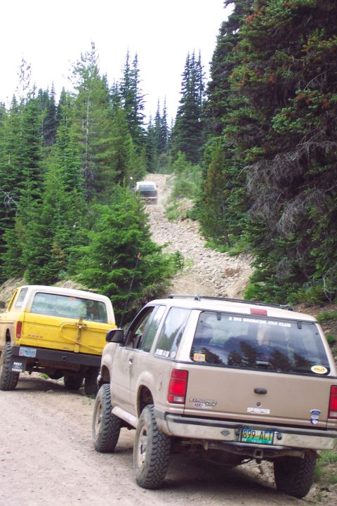 1996 Ford Bronco - Jim Hays climbing the boulder field on trail to Ravens Roost. (7/13/2002)