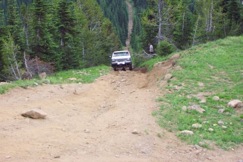 1996 Ford Bronco - The last hill climb to top of Ravens Roost. (7/13/2002)