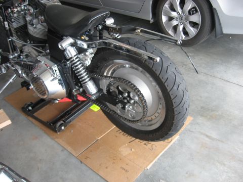 1979 Harley-Davidson FXRT Sport Glide - 1979 Shovelhead FXE stripping paint of rear aluminium wheel
