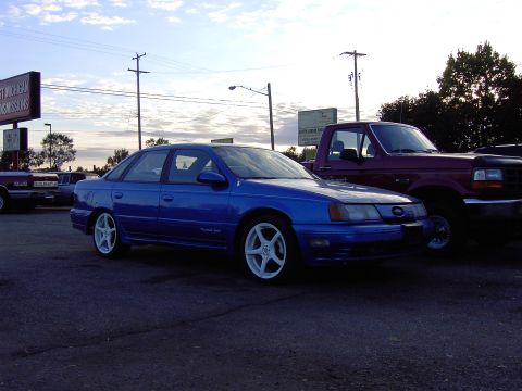 1991 Ford Taurus photo