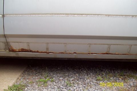 1900 Ford Wagon - '85 Grand Marquis right door rot