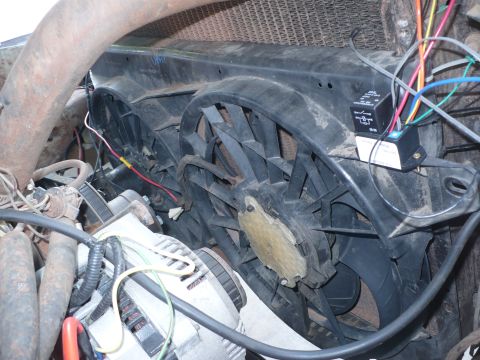1979 Ford Bronco - Ford Winstar dual electric fan and fan controller with temp senser. Currently have only one fan wired up. Will wire the second fan later.