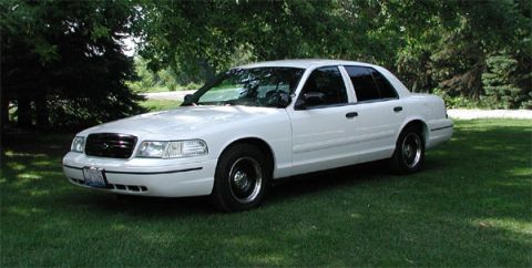 1999 Ford Crown Victoria photo