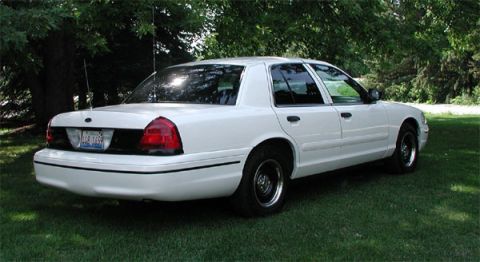1999 Ford Crown Victoria photo