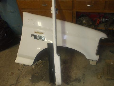 1995 Ford Bronco - fender and vallance