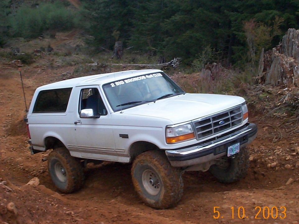 Testing the new rear PowerTrax No-Slip (Slip-Knot) locker out on the PowerLine steep hill climb.  <br>(5/10/2003)