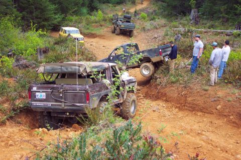 1996 Ford Bronco - Berne and crew doing vehicle recover duty for the Dodge Dakota Pickup that rolled on the PowerLine steep hill climb. (5/25/2003)