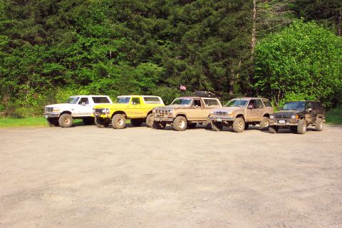 1996 Ford Bronco - At the falls after running Bates road. (Alvey, Steve, Ken, Anne, Eric) (5/25/2003)