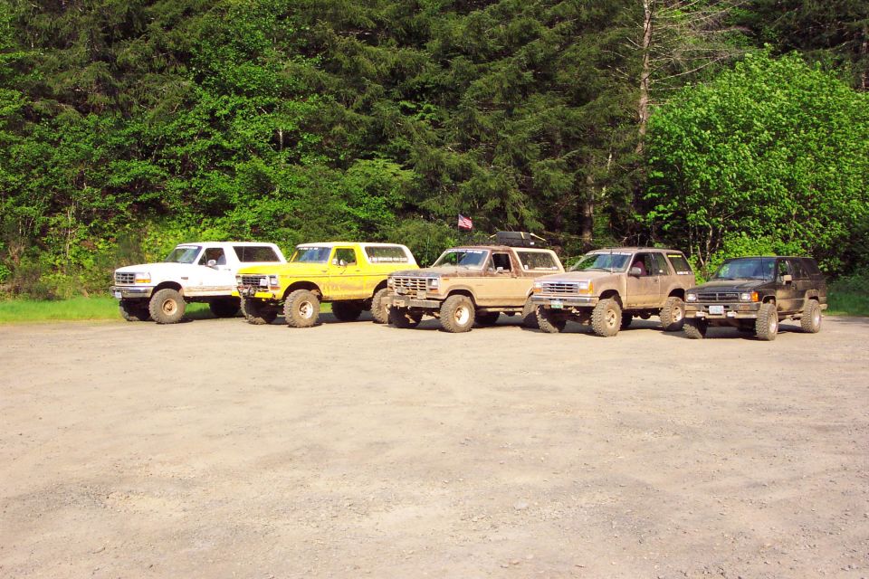At the falls after running Bates road. <br>(Alvey, Steve, Ken, Anne, Eric)  <br>(5/25/2003)