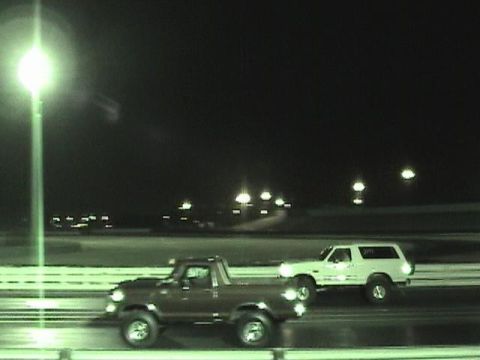 1996 Ford Bronco - Jon Gets a Small (more like BIG) Lead on Alvey.(8/10/2002)
