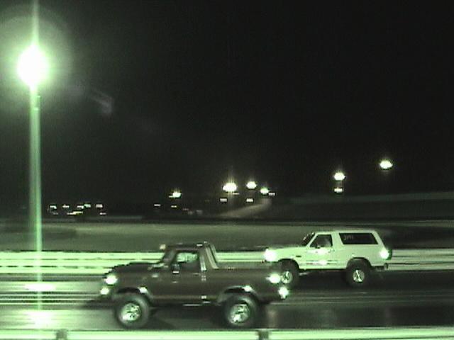 Jon Gets a Small (more like BIG) Lead on Alvey.<br>(8/10/2002)