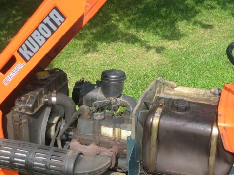 1993 Ford Probe - Close-up of a Kubota diesel engine, showing the radiator and air intake system.