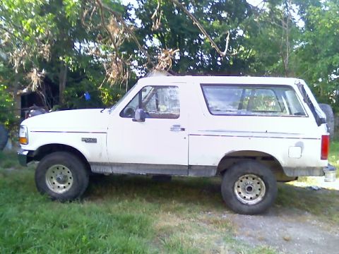 1995 Ford Bronco photo