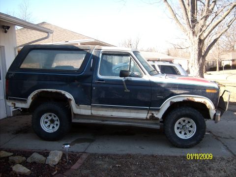 1984 Ford Bronco photo