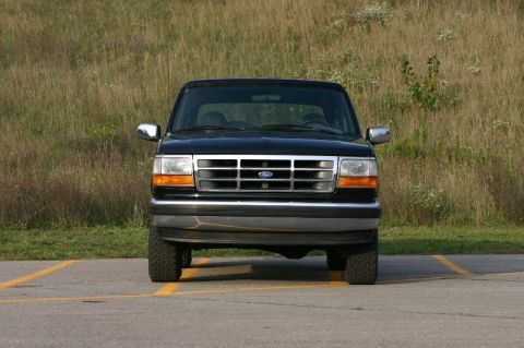 1995 Ford Bronco - New tires.