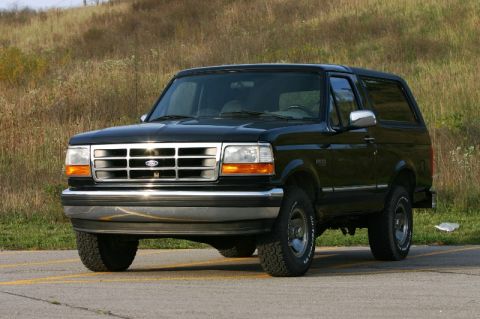 1995 Ford Bronco - New tires.