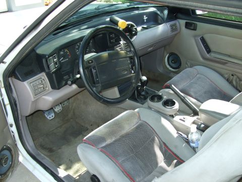 1991 Ford Mustang photo