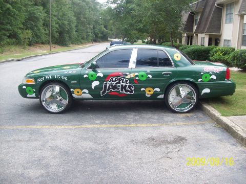 2000 Ford Crown Victoria photo