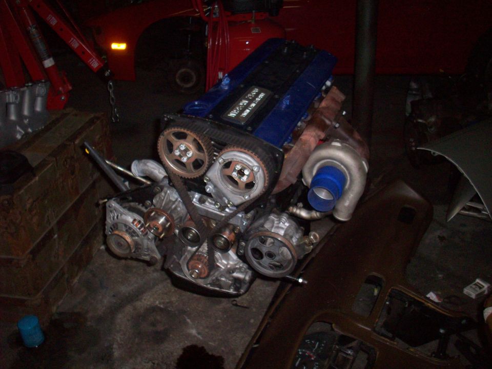 Nissan SR20DET engine with turbocharger and timing belt