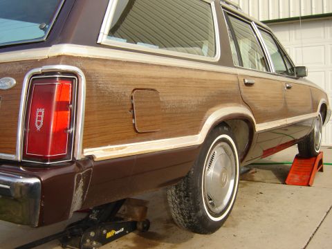 1984 Ford LTD - after bath on the outside. i don't like working on dirty rides.