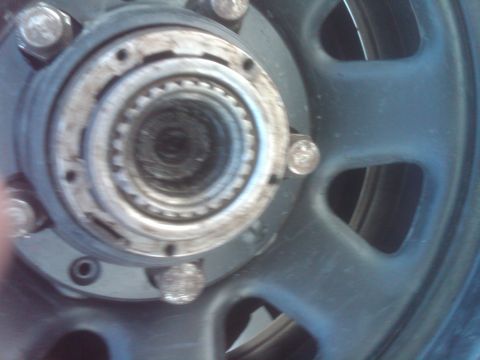 1982 Ford Bronco - Wheel hub assembly detail, showing internal splines and mounting bolts.