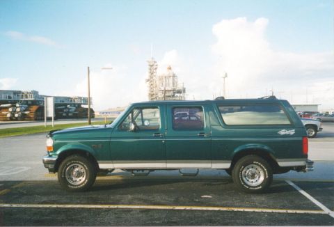 1996 Ford C-150 (Centurion Conversions) - At Pad 39B with Discovery.