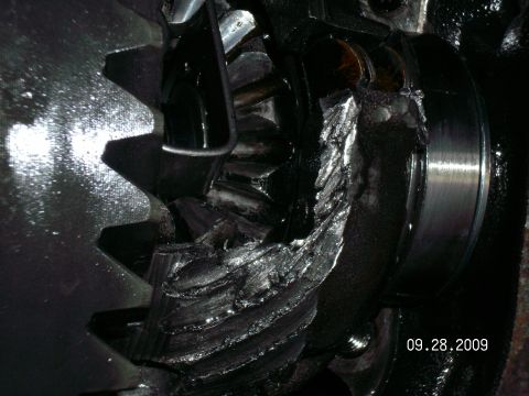 1996 Ford Bronco - Broke the case right off the ring gear.......