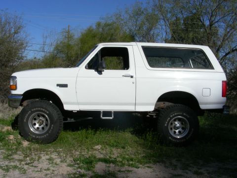 1996 Ford Bronco “White Dragon”