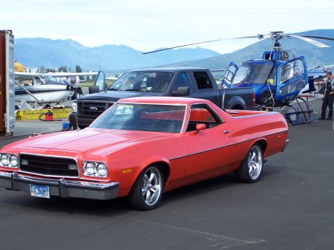 1973 Ford Ranchero - at work, disassembling the helicopter in the background for shipping to Australia.