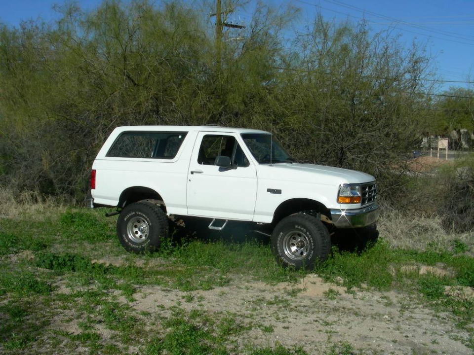 1996 Ford Bronco “White Dragon”