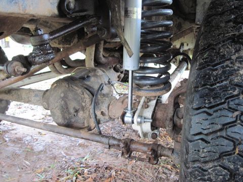 1979 Ford Bronco - set up for 5.25" of uptravel. I'd like a little more, but that's all I'm gonna get with these mounts.