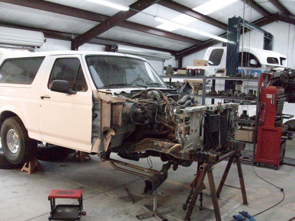 1996 Ford Bronco “DIRTYMINDS BUILD”