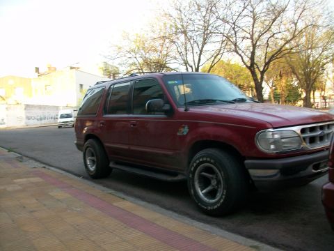1996 Ford Explorer photo