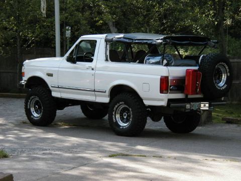 1995 Ford Bronco - June, 2003 "New Juice", all loaded, ready to head to Broncofest 2003.