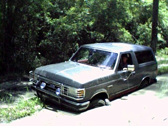 In Richloam, got a tire stuck on the front tire.