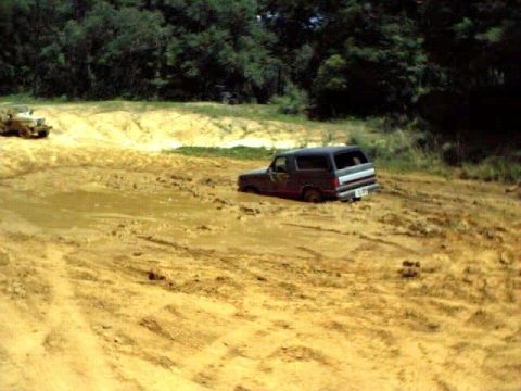 1991 Ford Bronco - Opps, no traction here