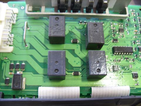 2005 Ford Crown Victoria - Solution...replace 4 relays at $4 each.