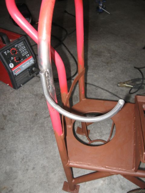 1995 Ford F-150 - A custom welding cart is shown with a Lincoln Weld-Pak 100 welder in the background.