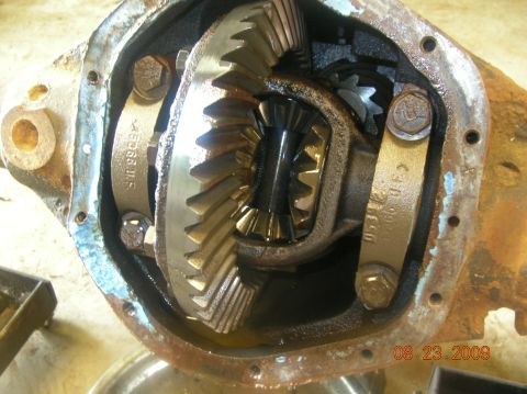 1991 Ford F-150 - The internal workings of a vehicle's differential are shown, with visible gears and a date stamp of 08.23.2009.