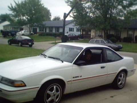 1997 Ford Taurus - this is a pic of my friends car before....
