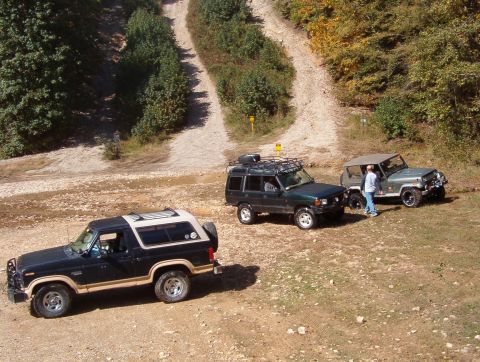 1983 Ford Bronco - Greg trailered his Disco, with Psycho Bob & Luke. Bobby trailered Andy's Sahara, and I drove myself. I broke the front diff spider gears ea…