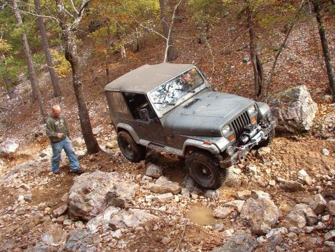 1983 Ford Bronco - Both Andy & Greg found the Ravine challenging. Many rocks were stacked, and some winching was involved.