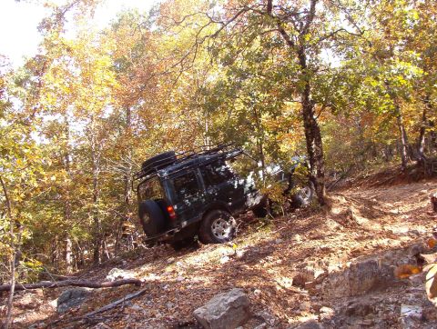 1983 Ford Bronco - Both Andy & Greg found the Ravine challenging. Many rocks were stacked, and some winching was involved.