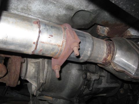 1990 Ford Bronco - Magnaflow Y & Cat...I cut the orig 2.25 outlet off te cat & welded this 2.5-3"adaptor to it. Only 2 clamps on the system..this one, & the o…