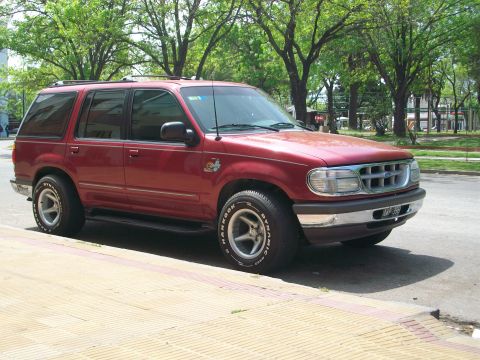 1996 Ford Explorer photo