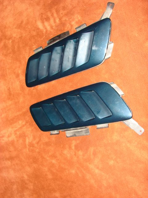 1984 Ford F-250 - Grand Prix hood louvers